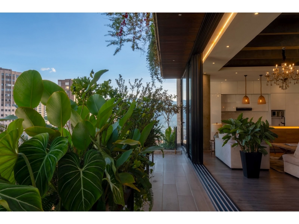 Venta Apartamento El Poblado cerca Provenza en Edificio Contemporaneo