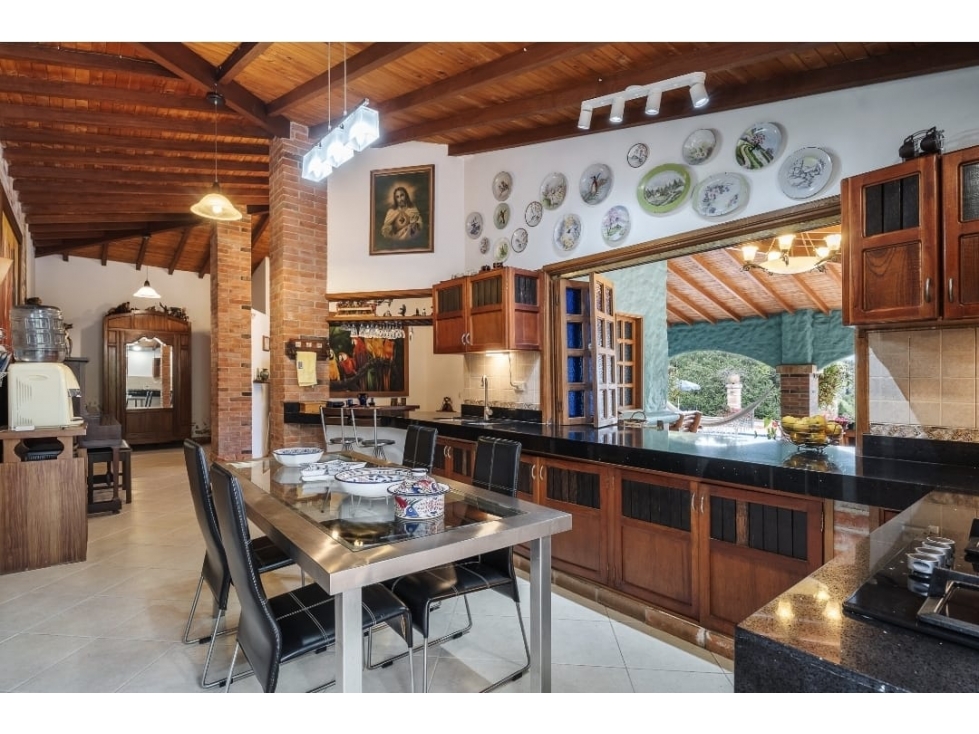 Venta Finca Cocorolló Copacabana 6.000 m2 pesebreras piscina jacuzzi - 6
