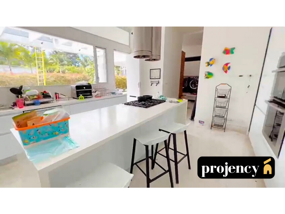 Venta casa tipo MANSION en Llanogrande EXCLUSIVA UNIDAD Cerca al Mall — foto 6