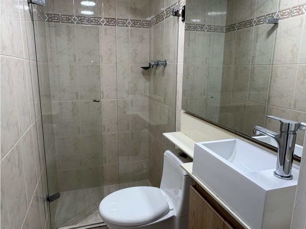 Venta Apartamento Manila cerca Avenida El Poblado en Unidad. REFORMADO — foto 6