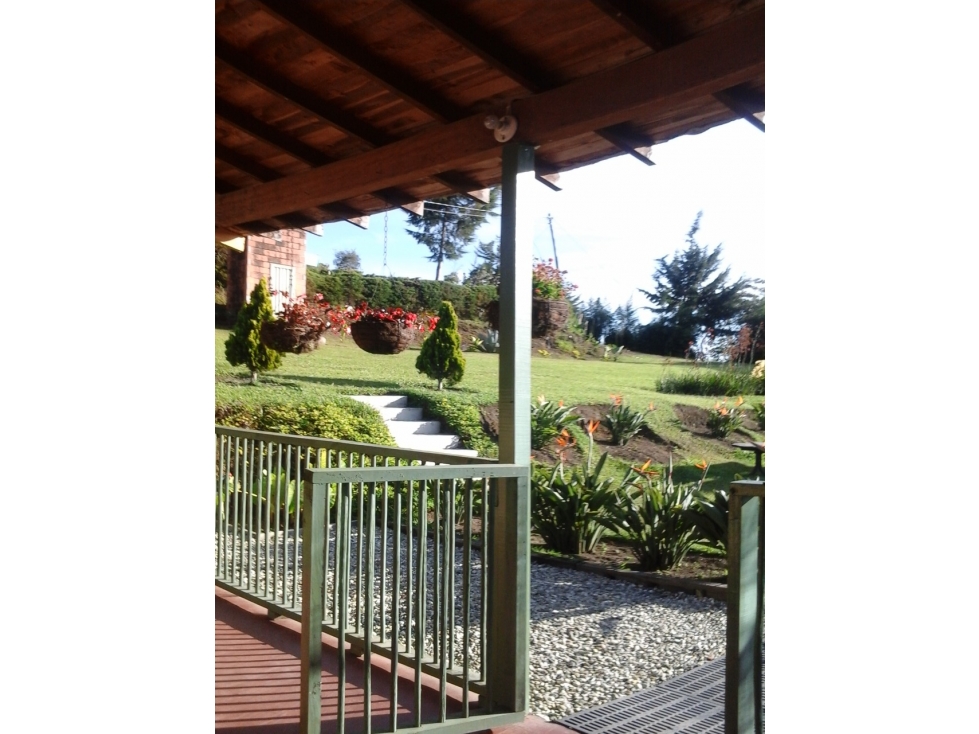 Venta Finca 10400m2 POT 3 casas Campo Alegre Marinilla cerca ALUNA — foto 3