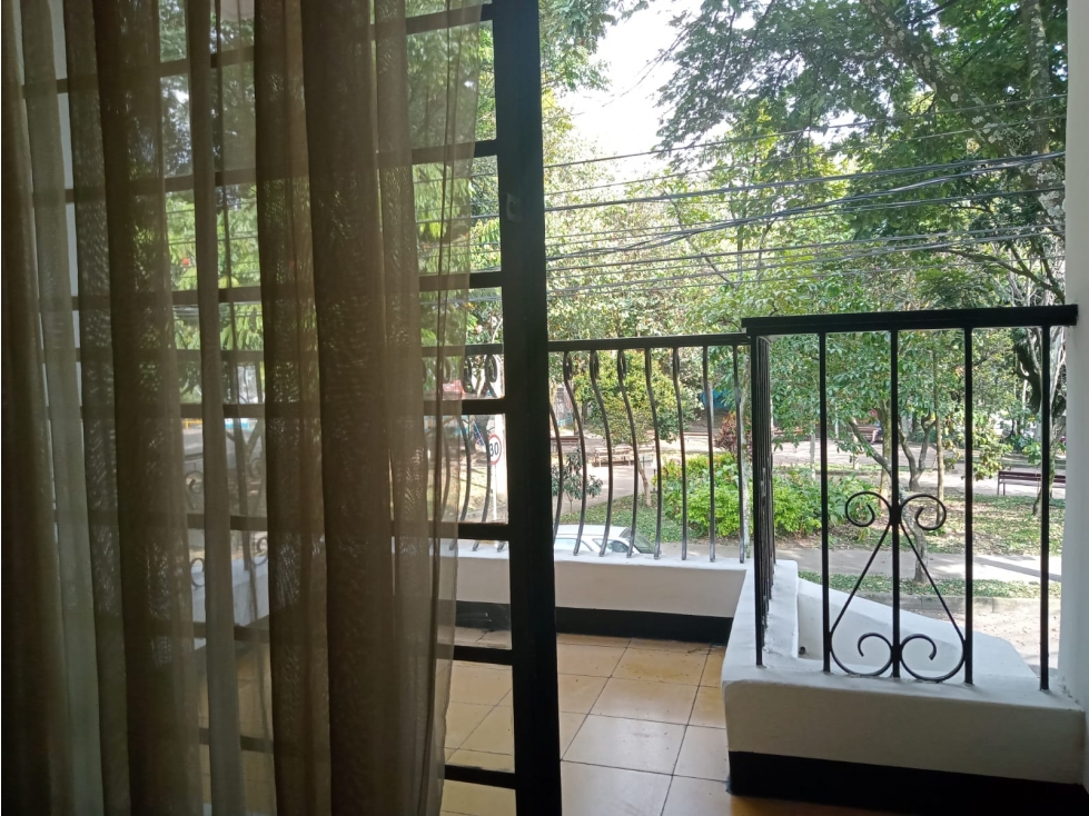 Venta Casa Lote Laureles Parque la Matea ideal Empresa o Airbnb