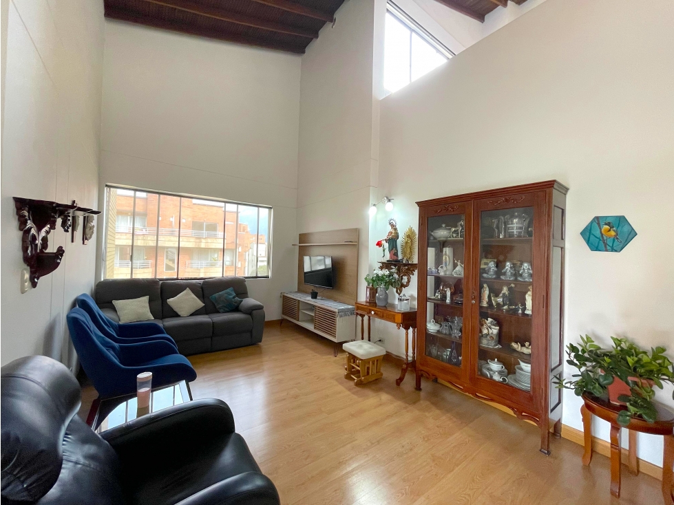 VENTA Apartamento Laureles Segundo Parque ¡ÚLTIMO piso con mezzanine! — foto 5