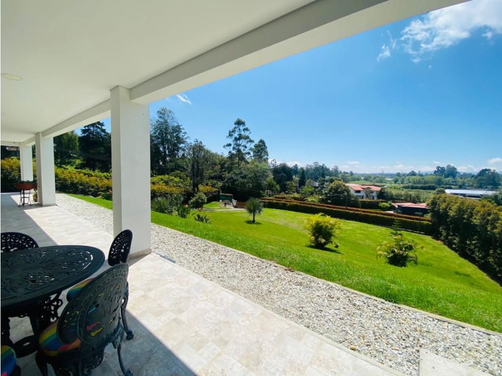 Venta Casa y Lote USO MIXTO Llanogrande sobre Vía Aeropuerto Rionegro — foto 4