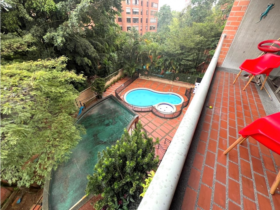 Venta Apartamento Los Balsos cerca Museo El Castillo para REMODELAR — foto 5