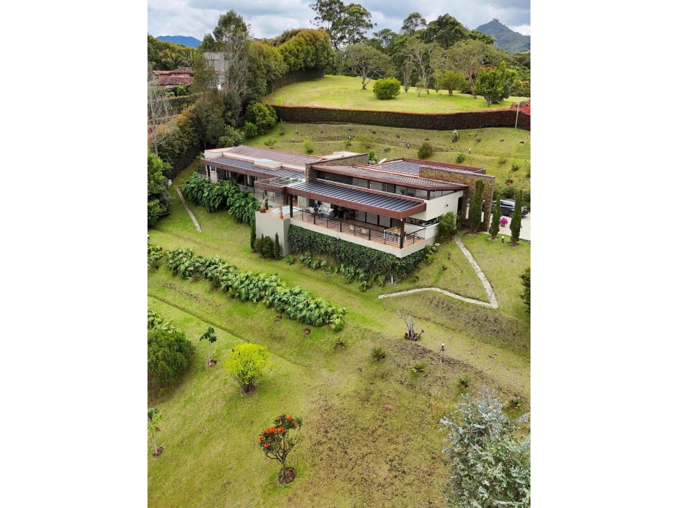 Venta Casa en Parcelación Exclusiva San Antonio de Pereira - La Ceja