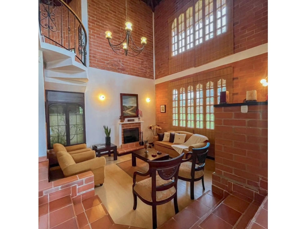 Venta Casa en PARCELACIÓN CAMPESTRE en Santa Elena con Bosque Nativo — foto 5