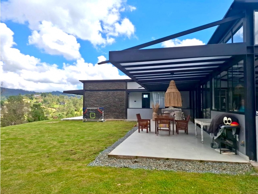 Venta Casa MODERNA Alto del Escobero Envigado 1 nivel UNIDAD COMPLETA — foto 4