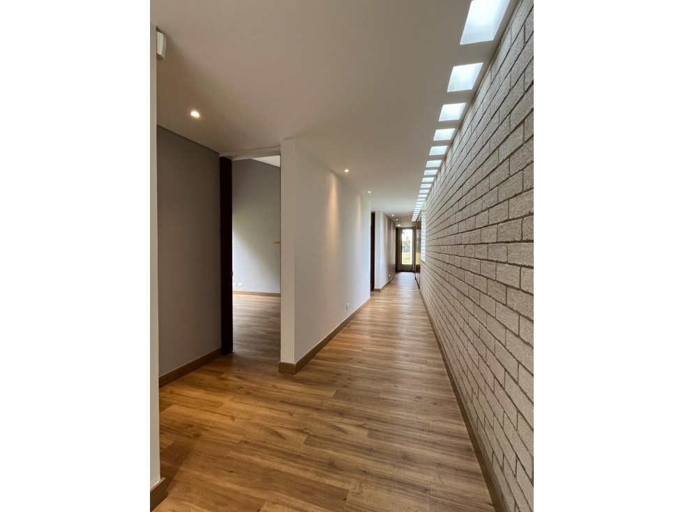Venta Casa Finca Independiente Alto de las Palmas frente a Balmoral — foto 6