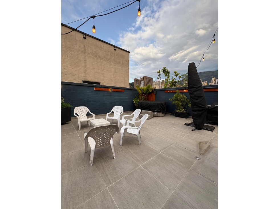 Venta Apartamento con terraza jacuzzi DOMOTIZADO Manila Poblado — foto 3