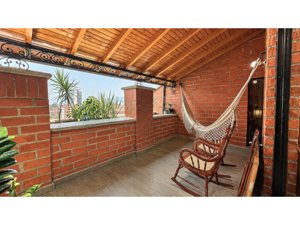 Venta Penthouse Duplex Milla de Oro El Poblado en EXCELENTE ESTADO