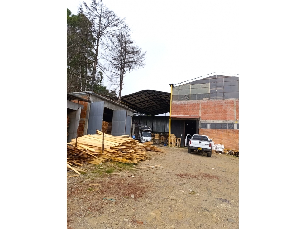 Venta Lote con Bodegas en Rionegro Retorno 12 autop Medellín-Bogotá — foto 3