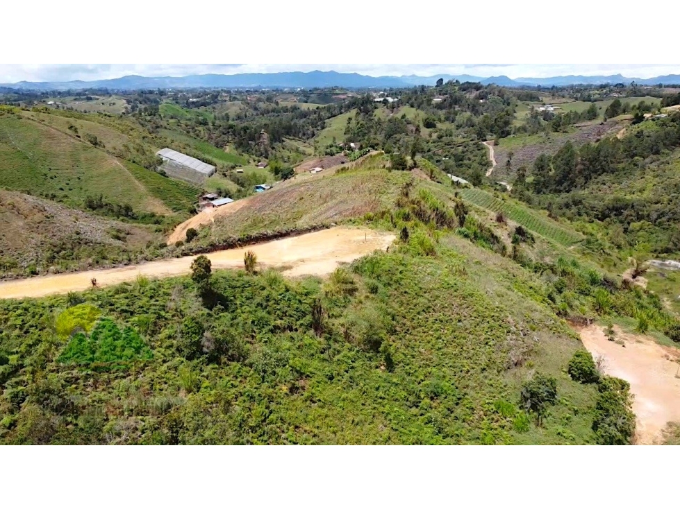Venta Lote Via San Vicente Ferrer zona en Desarrollo para 2 Casas