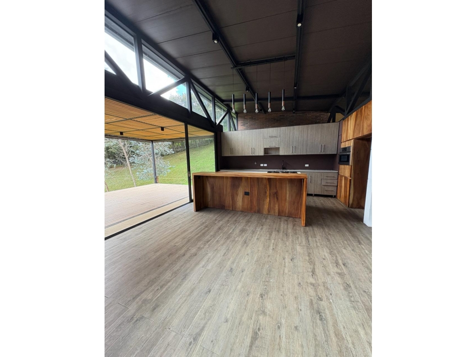 Venta Casa Urbanización Alto del Escobero Envigado MODERNA 1 nivel