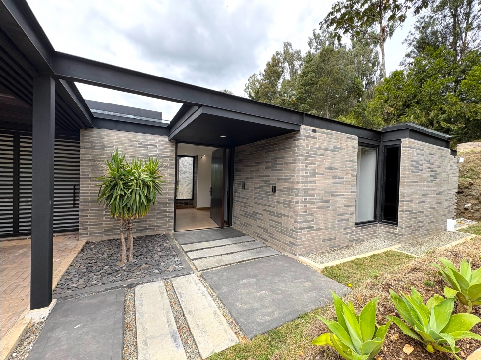 Venta Casa Nueva un nivel Alto de Las Palmas cerca Indiana en Unidad — foto 2