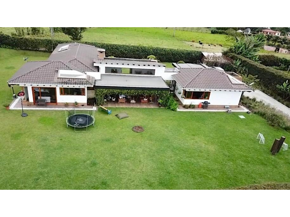Venta Casa Finca unidad cerrada La Ceja vía La Unión cerca al pueblo