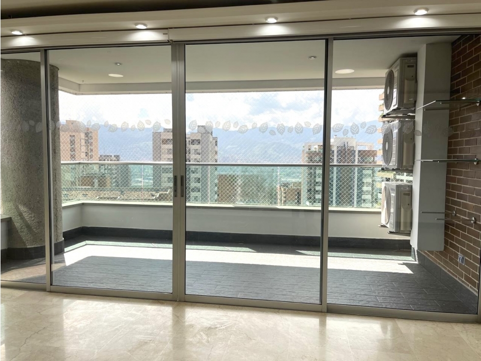 Apartamento en Venta El Poblado Castropol 138 m2 Unidad Cerrada — foto 2