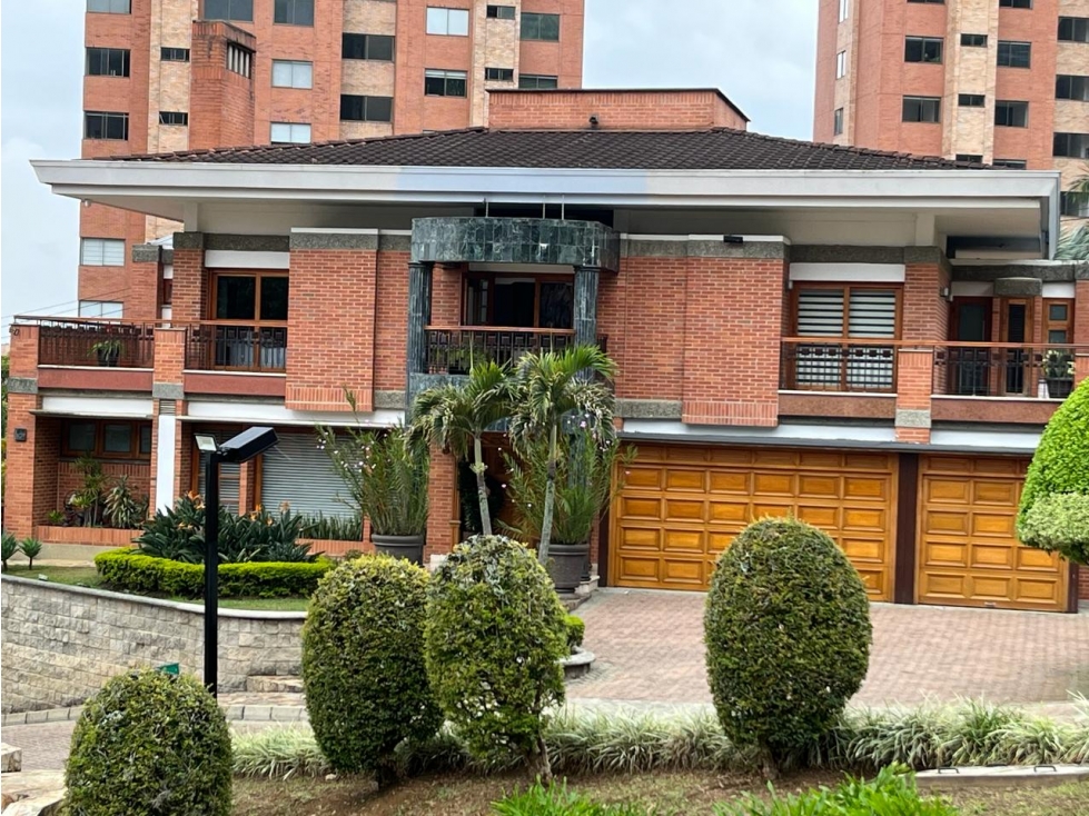 Venta Casa Elegante El Poblado La Calera en Exclusiva Unidad — foto 2