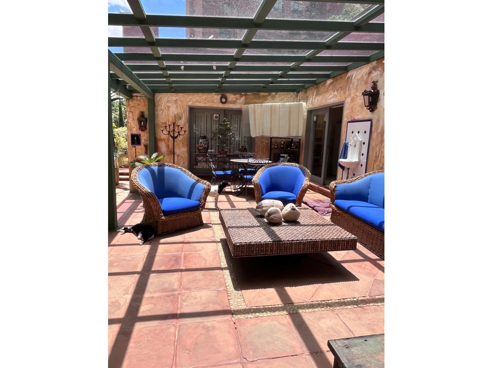 Venta o Renta Casa independiente en el Poblado Inferior con la 10 — foto 3