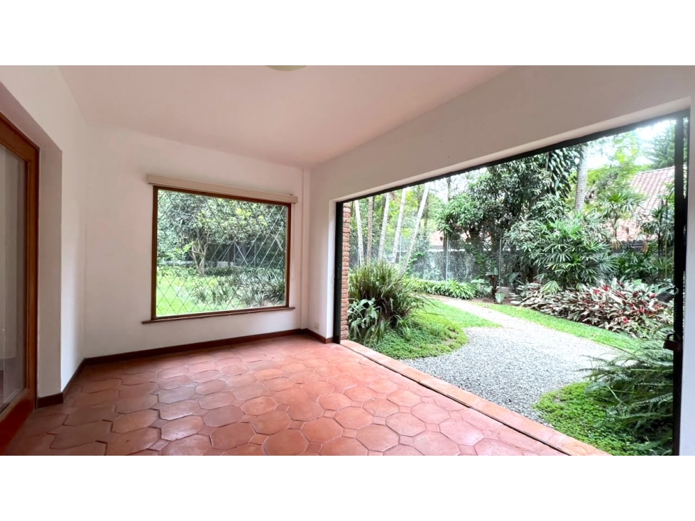 Venta Casa Campestre Loma San José Sabaneta parte baja USO MIXTO — foto 4