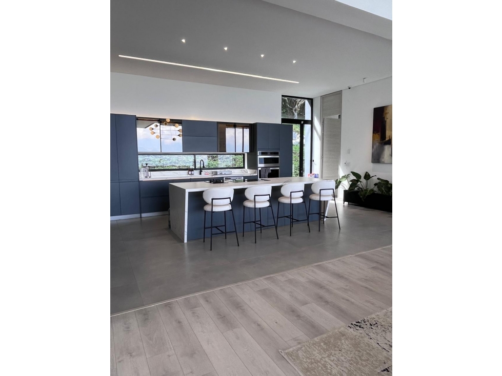 Venta Casa Moderna en El Poblado Balsos parte alta Ambiente Campestre — foto 2