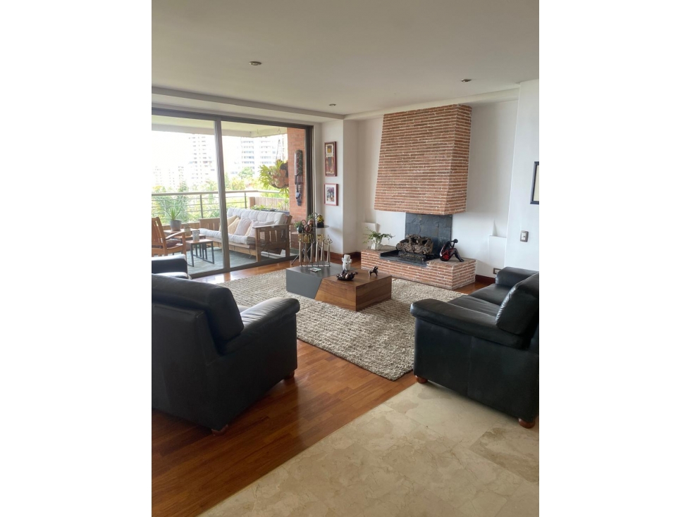 Venta Apartamento El Poblado La Calera con zonas comunes premium — foto 2