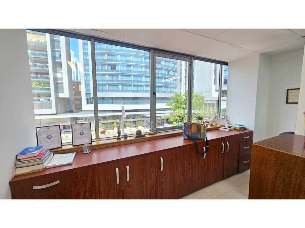 Venta Consultorio El Poblado ED. PLAZA FARMACOL Cerca a Oviedo — foto 4