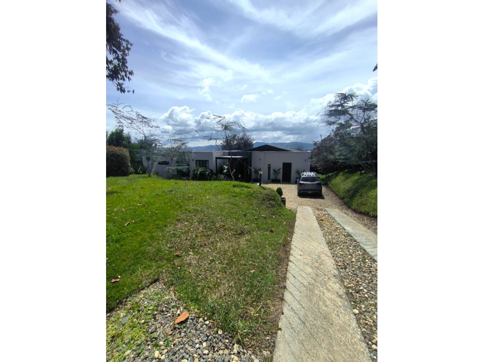 Venta Casa Finca Guarne La Clara cercana Aeropuerto con casa mayordomo