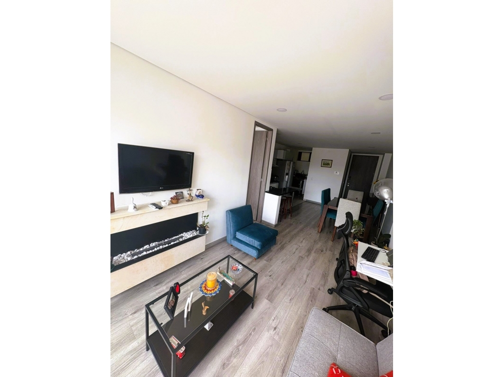 VENDO MODERNO APTO CON BALCÓN Y CLUB HOUSE NIZA NORTE -5