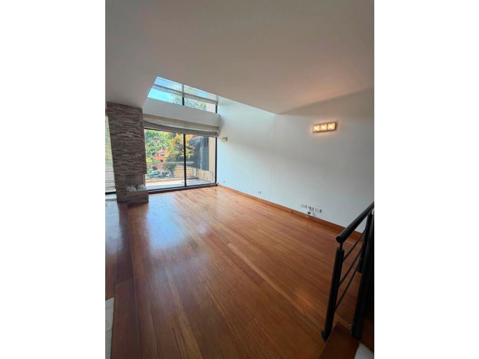 Vendo Espectacular Casa Tríplex en Bosque de Pinos -5 — foto 4