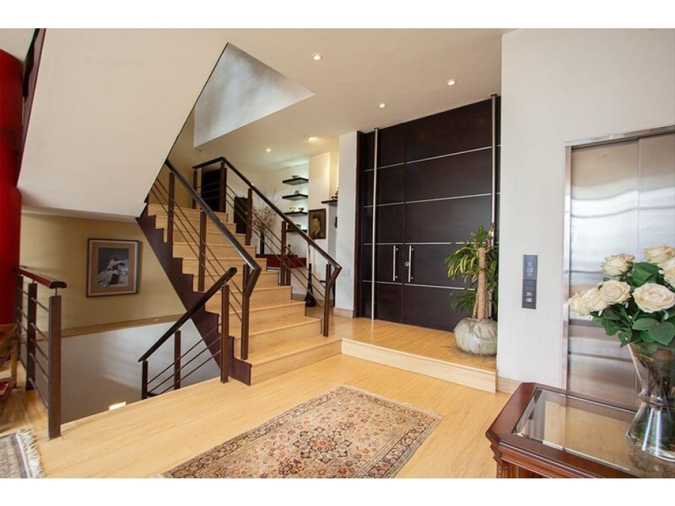 VENTA CASA DE LUJO ASCENSOR PRIVADO CONJUNTO CERRADO EL REFIGIO -5 — foto 5