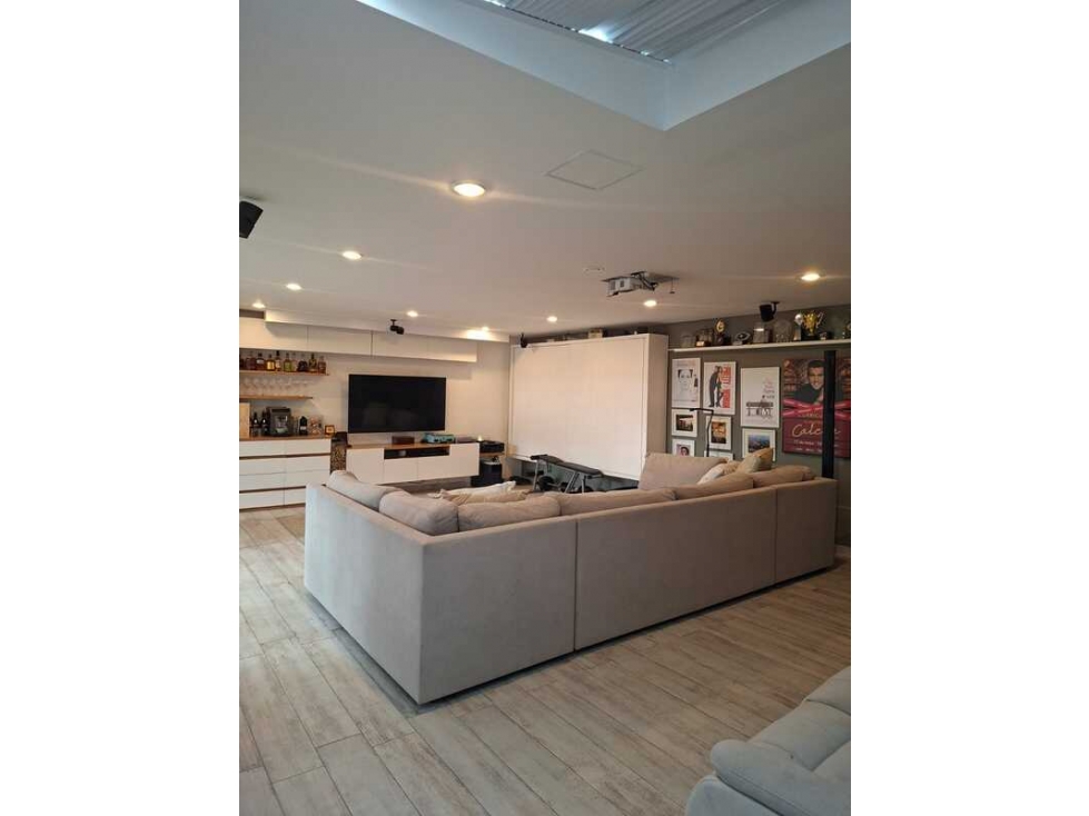 Vendo Espectacular Casa de 387 m² en Santa Bárbara Alta -11 — foto 3