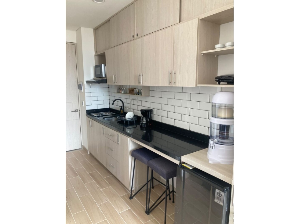 Arriendo nuevo apto estudio amoblado balcón coworking La Castellana-5