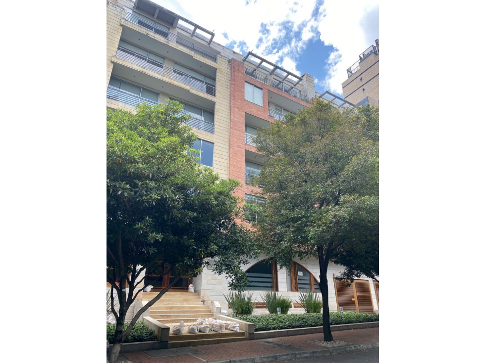 ARRIENDO APTO TERRAZA Y BALCON EN CHICO RESERVADO -11