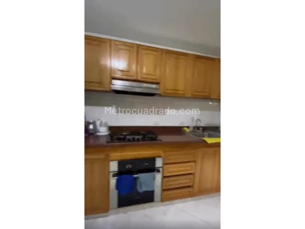 ARRIENDO APTO EXT. TERRAZA COMUNAL EN CHICO NAVARRA -5 — foto 4