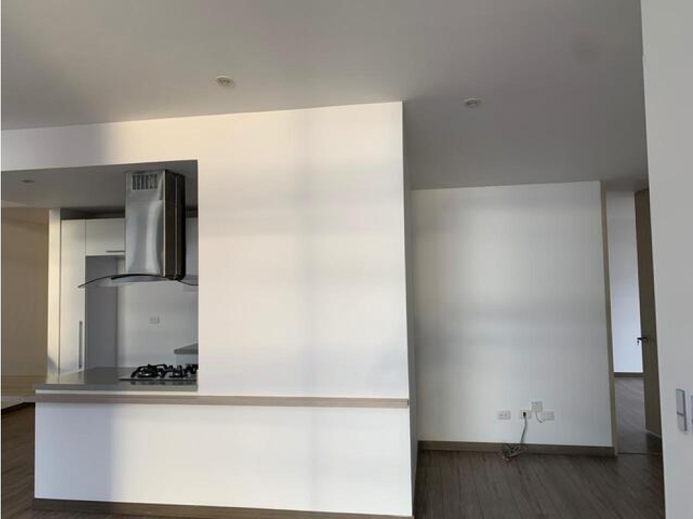 VENDO APTO MODERNO ILUMINADO BALCON DOBLE ALTURA CEDRITOS-1 — foto 5