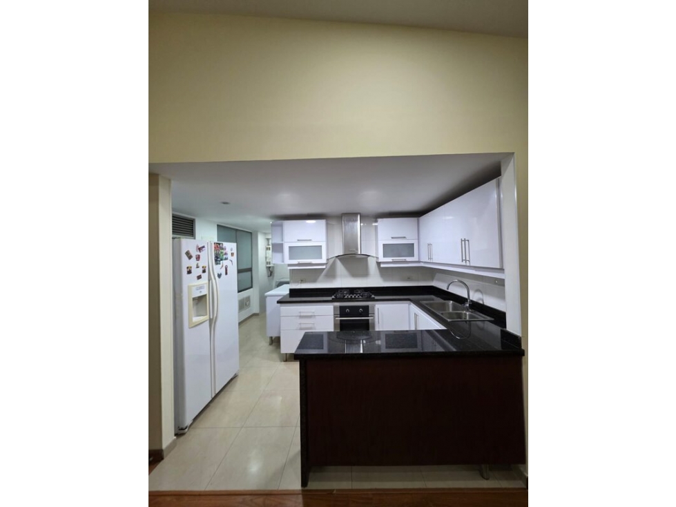 VENDO APTO CON BALCON Y ALTILLO PISO ALTO EN PUENTE LARGO -5 — foto 4