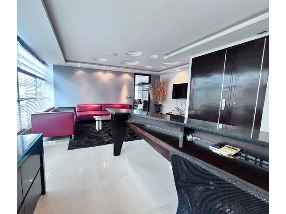ARRIENDO MAGNIFICA OFICINA EXTERIOR AMOBLADA DE LUJO EN CHICO -5 — foto 3