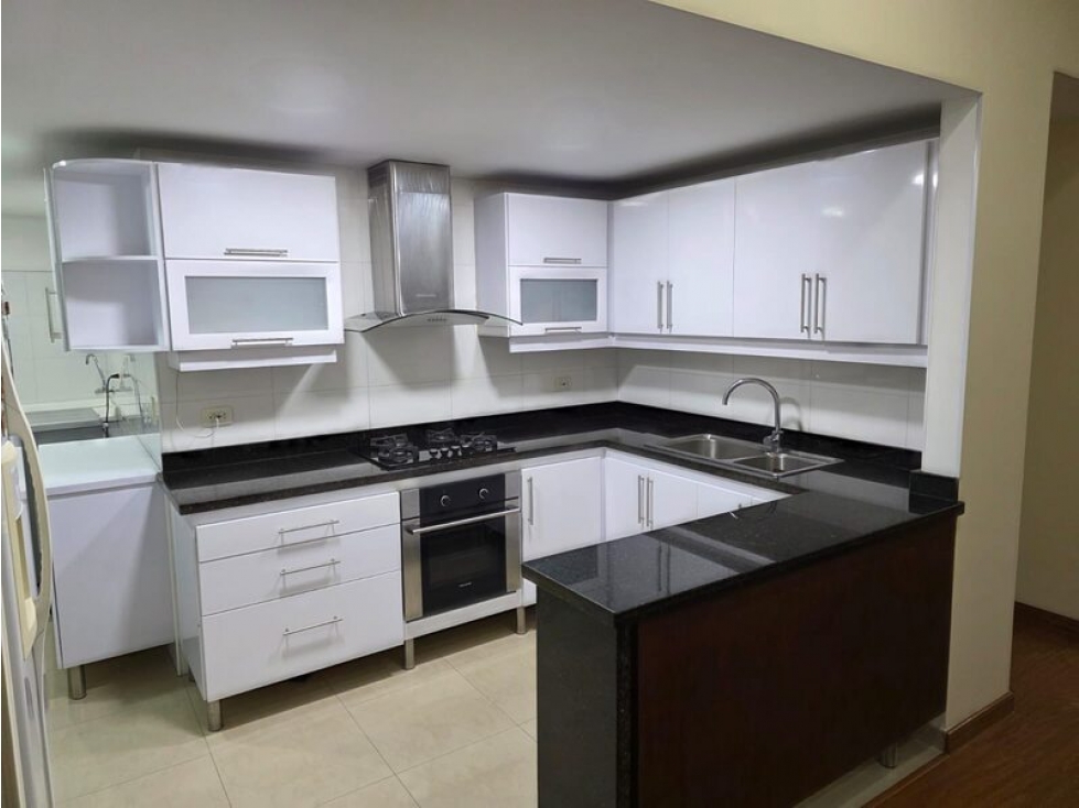 VENDO APTO CON BALCON Y ALTILLO PISO ALTO EN PUENTE LARGO -5 — foto 5