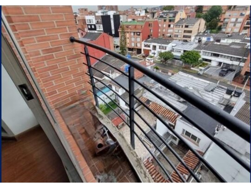 VENDO APTO CON BALCON Y ALTILLO PISO ALTO EN PUENTE LARGO -5 — foto 3