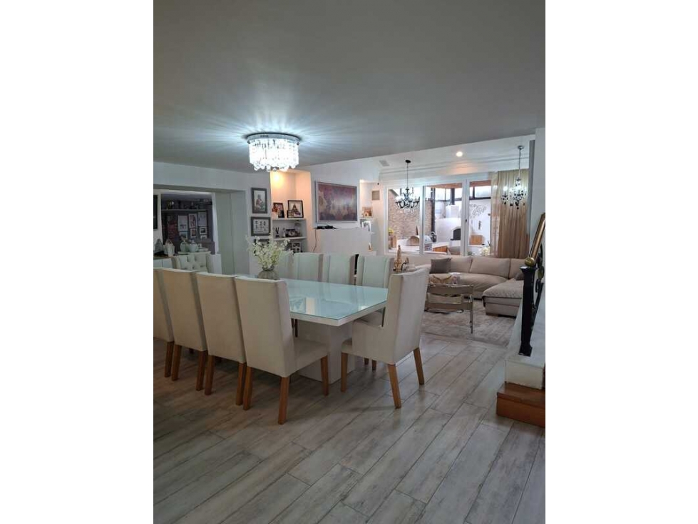Vendo Espectacular Casa de 387 m² en Santa Bárbara Alta -11 — foto 2