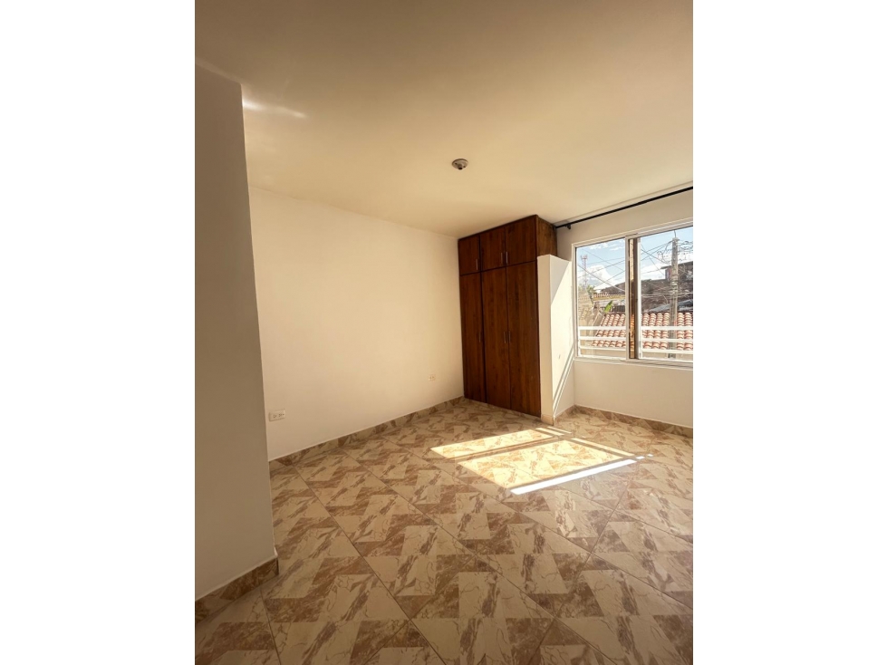 SE ARRIENDA APARTAMENTO SEGUNDO PISO BARRIO CÉSPEDES TULUÁ VALLE — foto 3