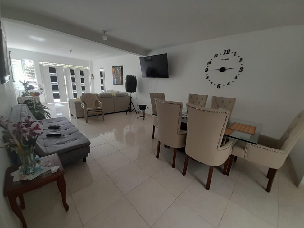 VENTA CASA BIFAMILIAR AV GAITAN TULUÁ VALLE