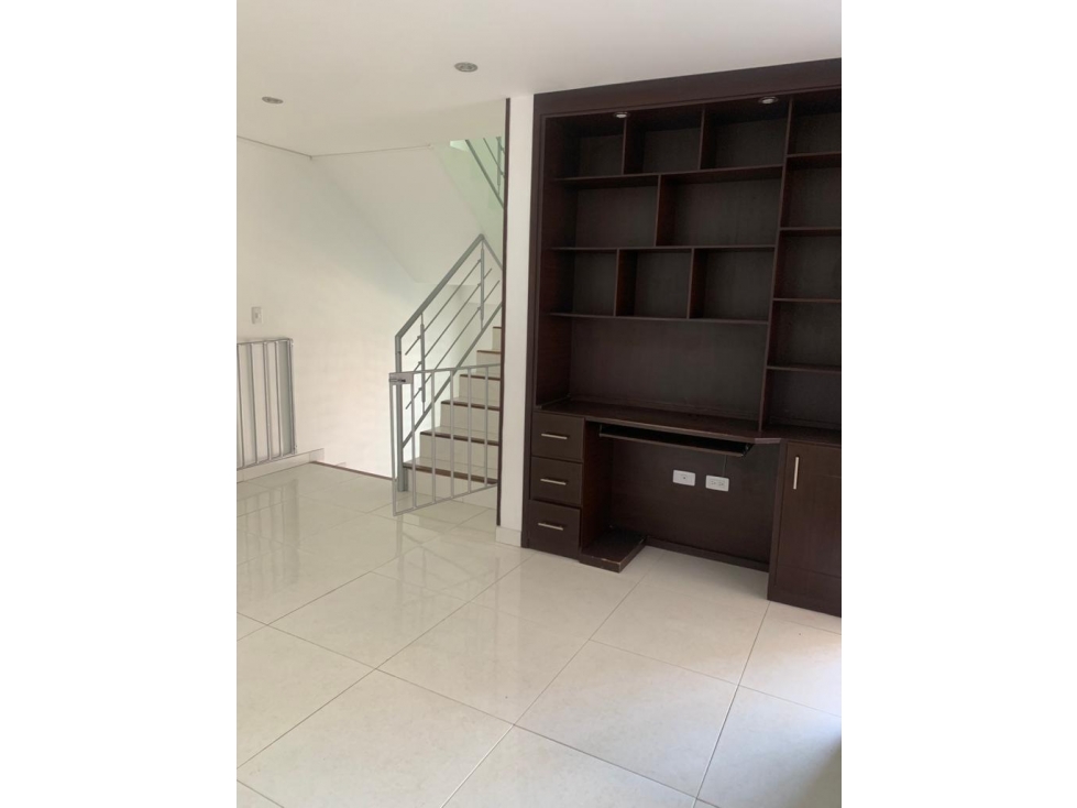 SE VENDE CASA UNIFAMILIAR BARRIO ENTRERIOS TULUÁ.