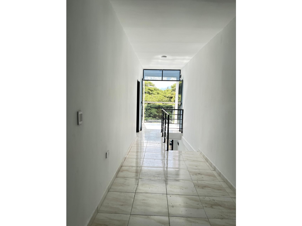 SE VENDE EDIFICIO NUEVO DE 5 PISOS EN EL CENTRO DE TULU - 5