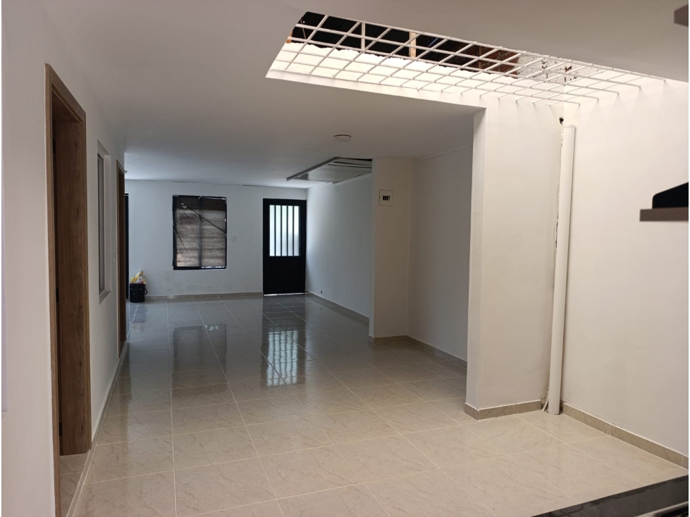SE VENDE CASA DE UN PISO CON PLANCHA EN EL BARRIO LA CAMPIÑA TULUÁ — foto 2
