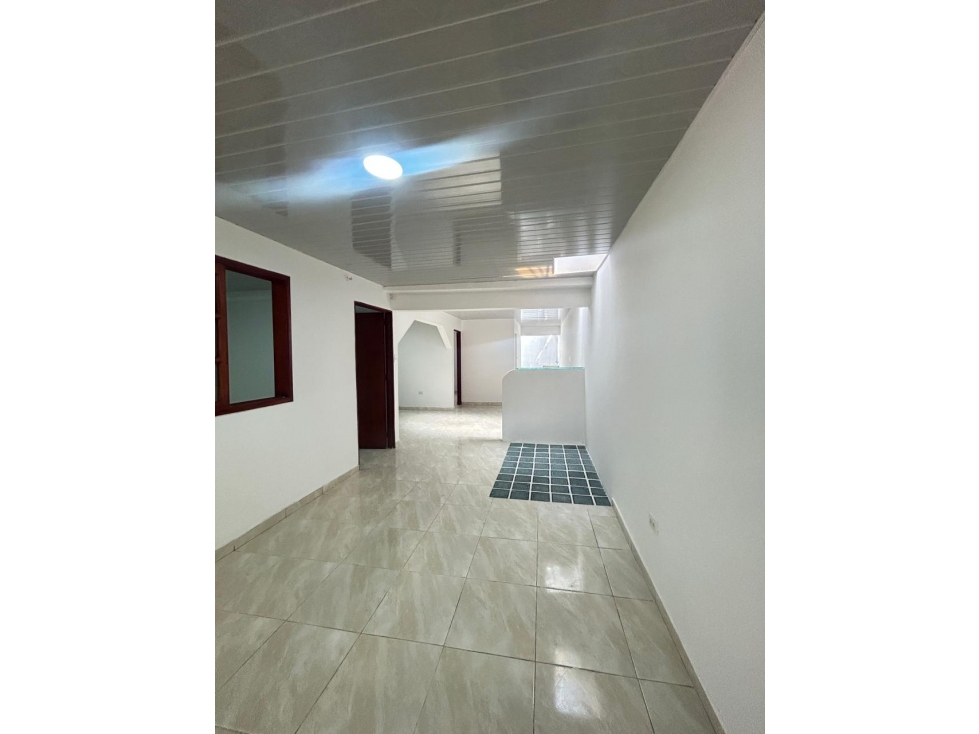 SE ARRIENDA CASA SEGUNDO PISO BARRIO VILLA DEL SUR TULU - 1