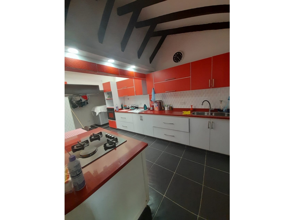 SE VENDE CASA ESQUINERA UNIFAMILIAR BARRIO ALVERNIA TULUA. — foto 2
