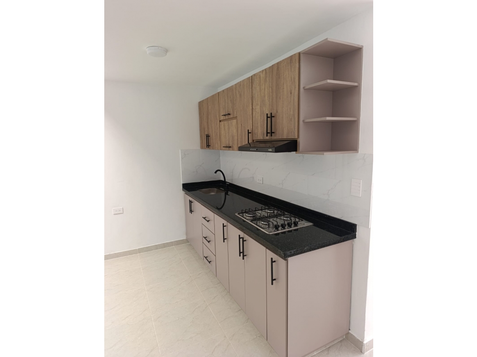 SE VENDE CASA DE UN PISO CON PLANCHA EN EL BARRIO LA CAMPIÑA TULUÁ — foto 5