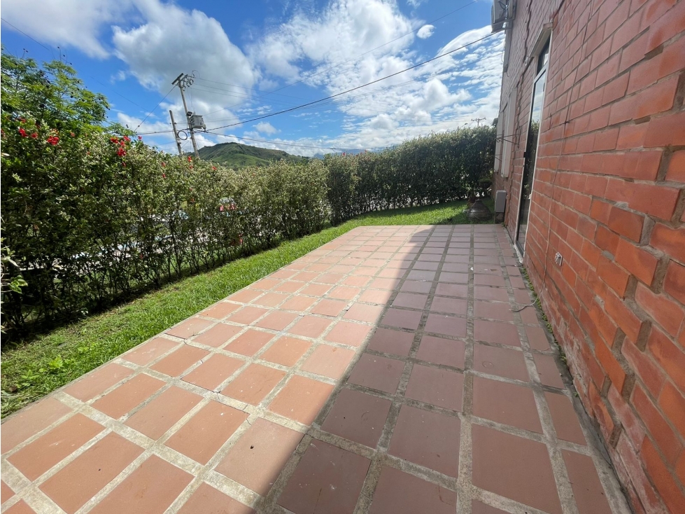 VENTA CASA BARRIO ALTOS DE LA COLINA UNIFAMILIAR, ESQUINERA TULUÁ.